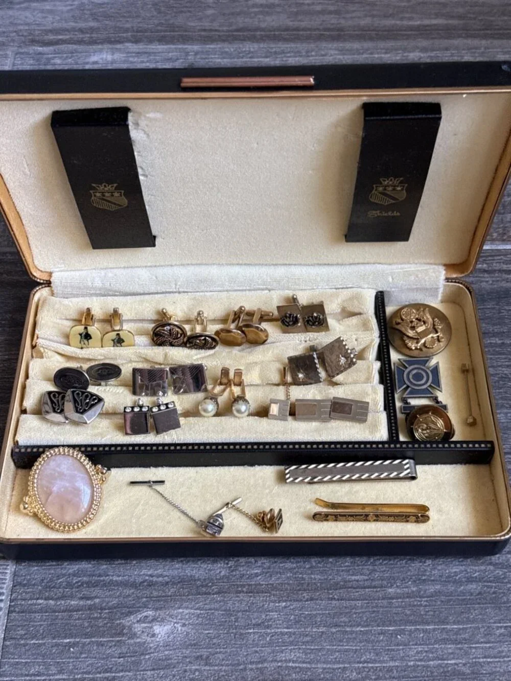 Vintage Men's Shields Jewelry box with vintage cufflinks and tie tacks